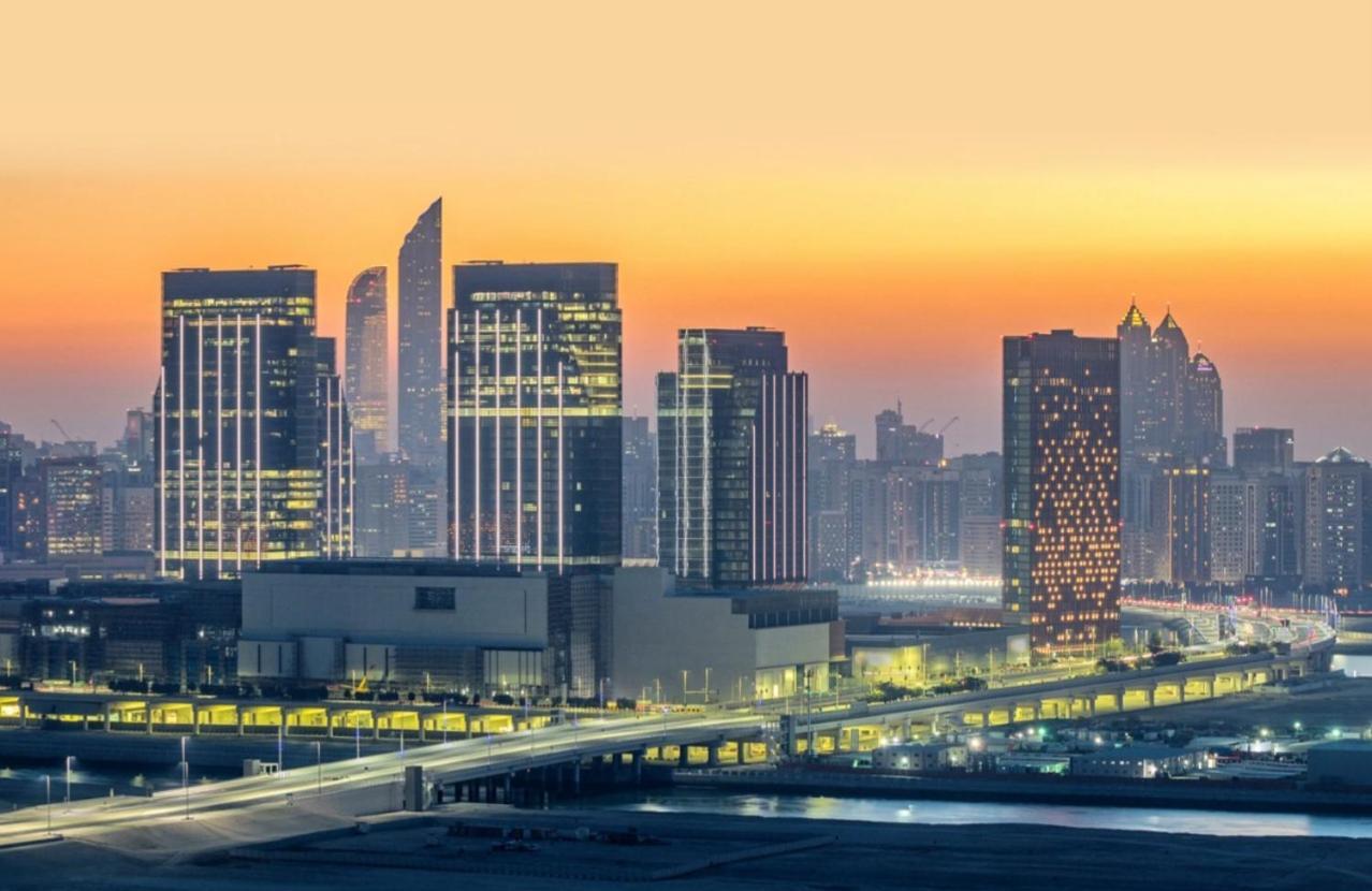 Corniche Street - For Males "Peaceful Bed Space" Abu Dhabi Exterior photo