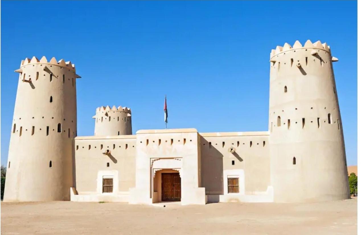 Corniche Street - For Males "Peaceful Bed Space" Abu Dhabi Exterior photo