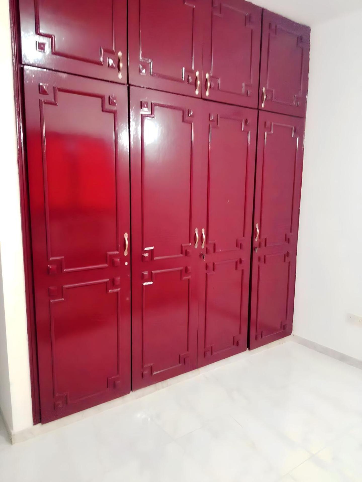 Corniche Street - For Males "Peaceful Bed Space" Abu Dhabi Exterior photo
